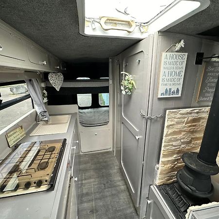 Retro Camper Hire Discover Ireland Дъблин Екстериор снимка