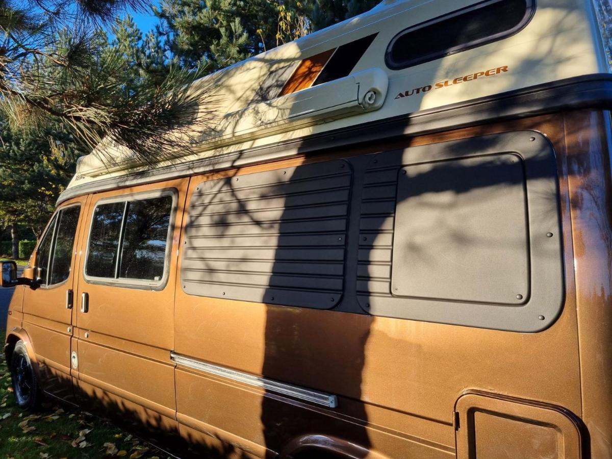 Retro Camper Hire Hotel Дъблин Екстериор снимка