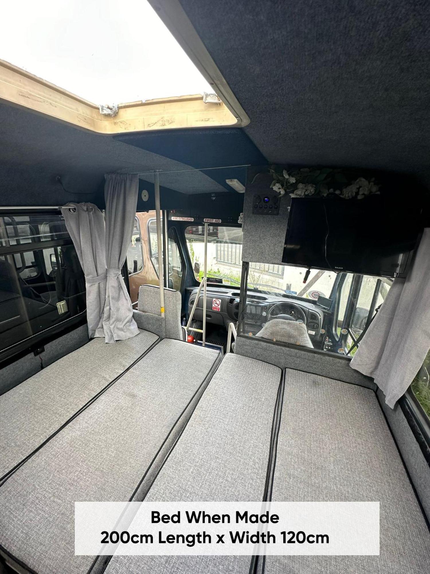 Retro Camper Hire Discover Ireland Дъблин Екстериор снимка