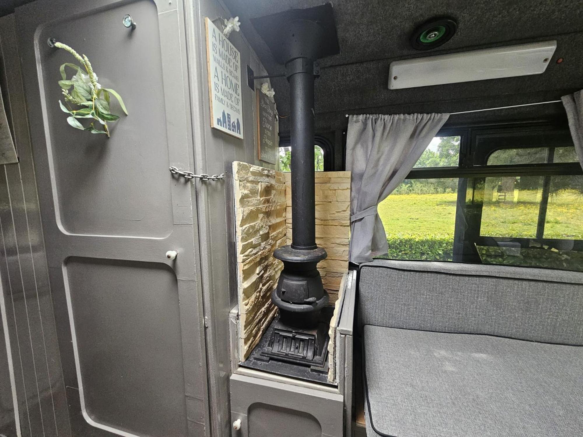 Retro Camper Hire Hotel Дъблин Екстериор снимка