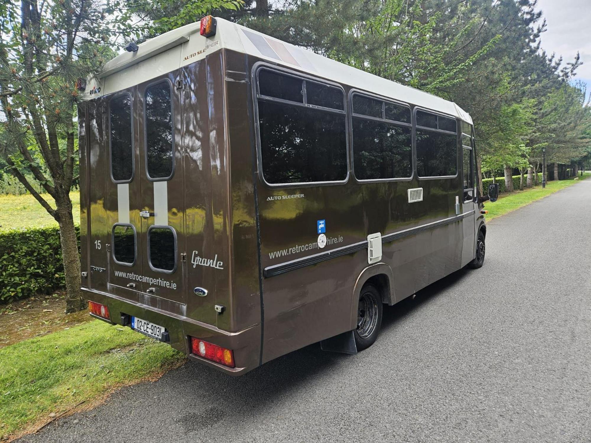 Retro Camper Hire Discover Ireland Дъблин Екстериор снимка