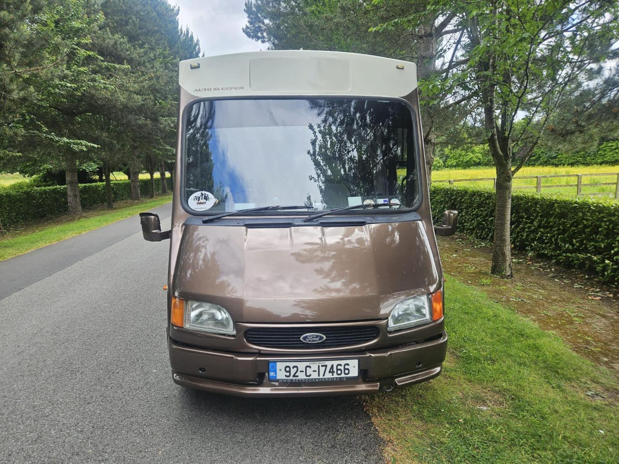 Retro Camper Hire Discover Ireland Дъблин Екстериор снимка